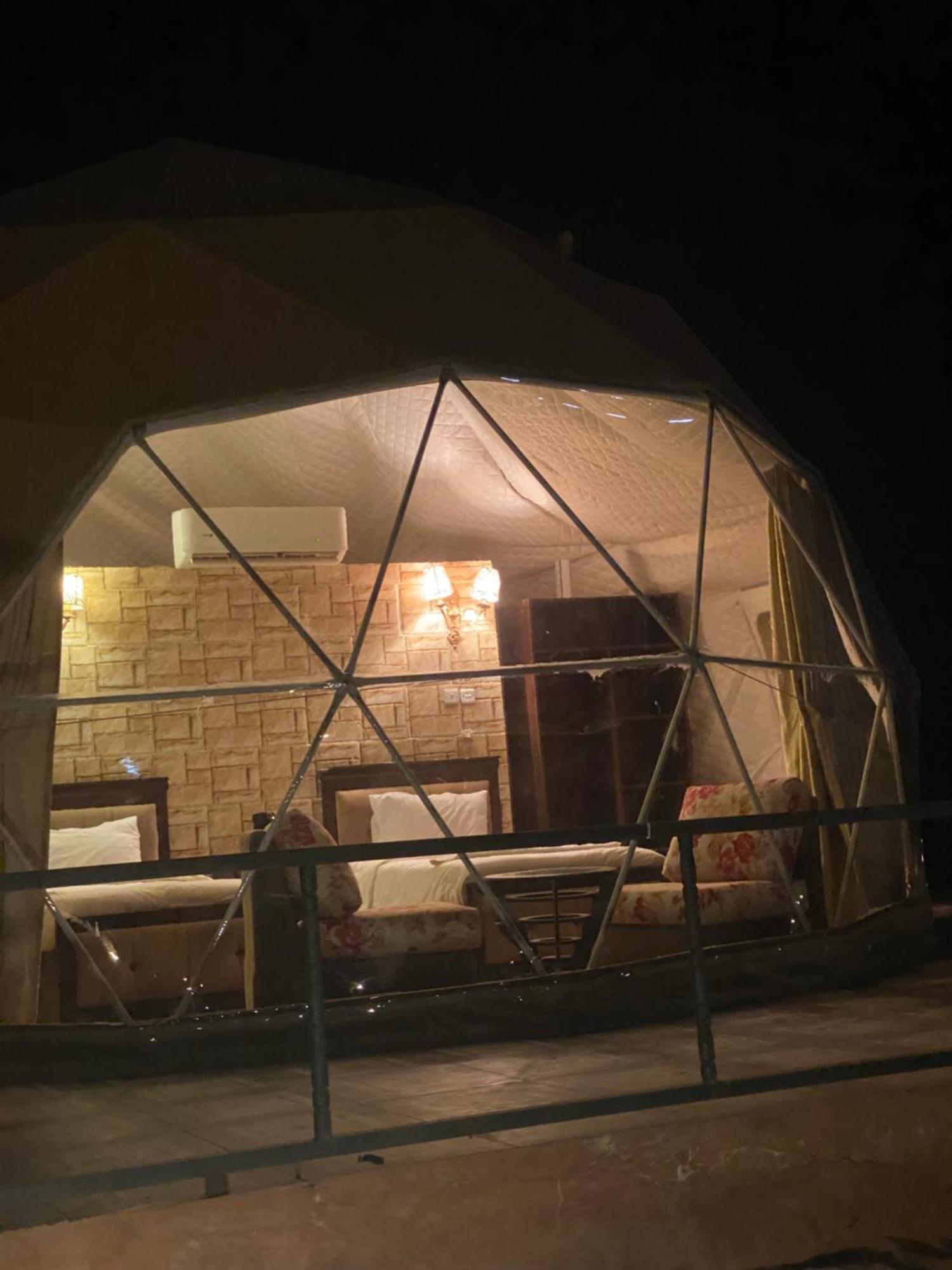 Wadi Rum Sky Camp Buitenkant foto